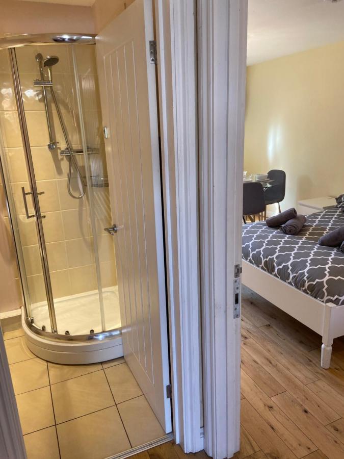 The Ashton Gate Mews Hotel Bristol Exterior photo